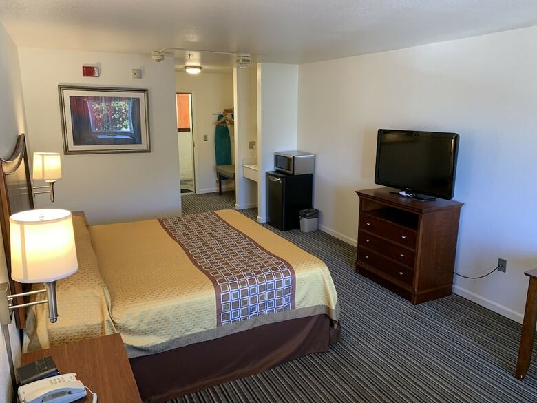 Motel Airport Inn