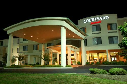 Hotel Courtyard Danville