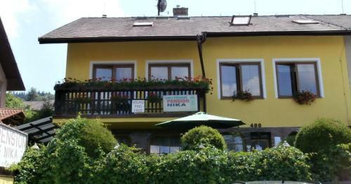 Hostal Pension Nika