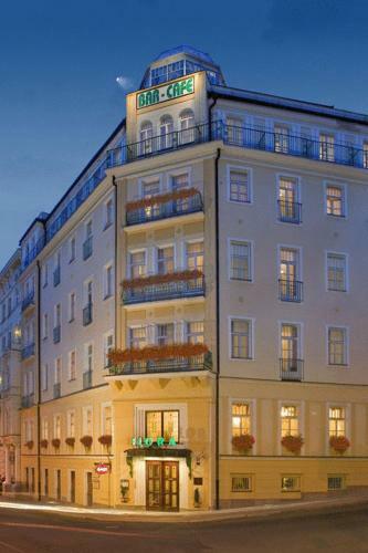Hotel Flora