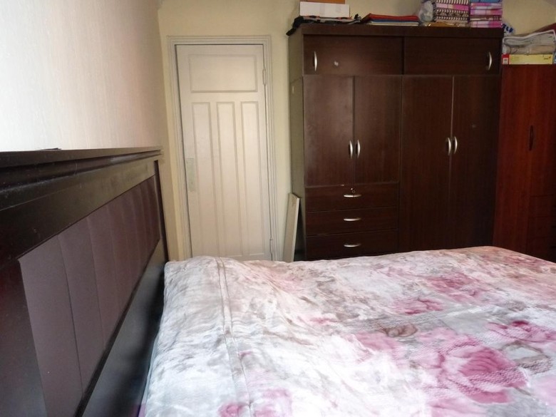 Hostal De�l Tata