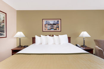 Motel Baymont Inn & Suites - Albany
