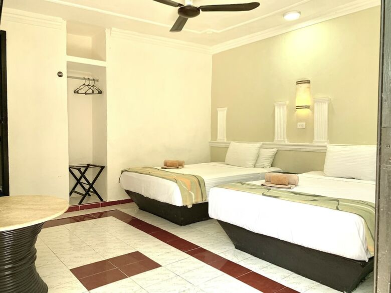 Hotel Green River