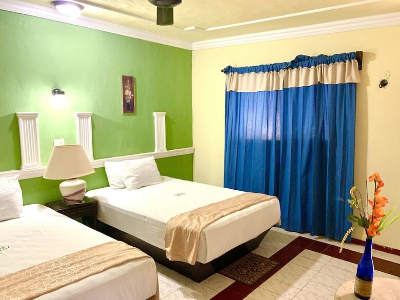Hotel Green River