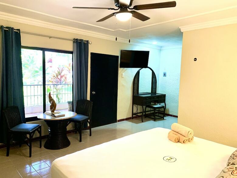 Hotel Green River