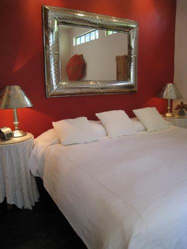 Aparthotel Casa Carly
