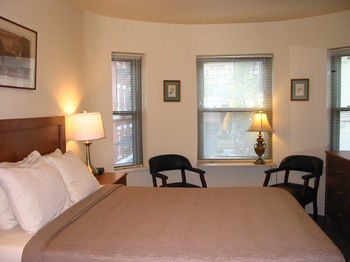 Hostal Oasis Guest House