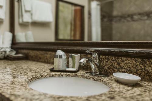 Hotel Expressway Suites Of Bismarck