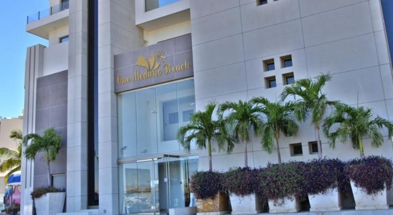 Apartamentos One Medano Beach 2a