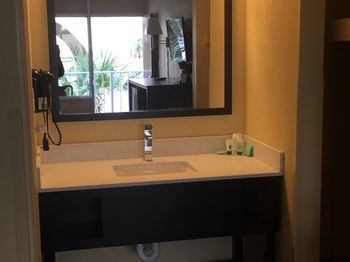 Blu Atlantic Hotel & Suites