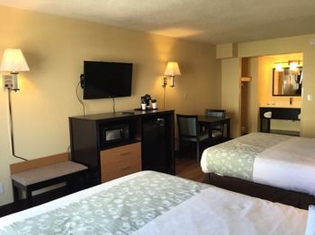 Blu Atlantic Hotel & Suites