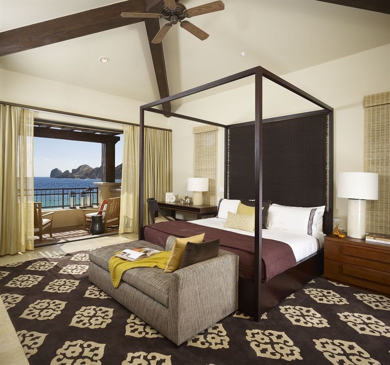 Hotel Hacienda Beach Club & Residences