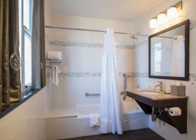 Hotel Comfort Inn Near Financial District