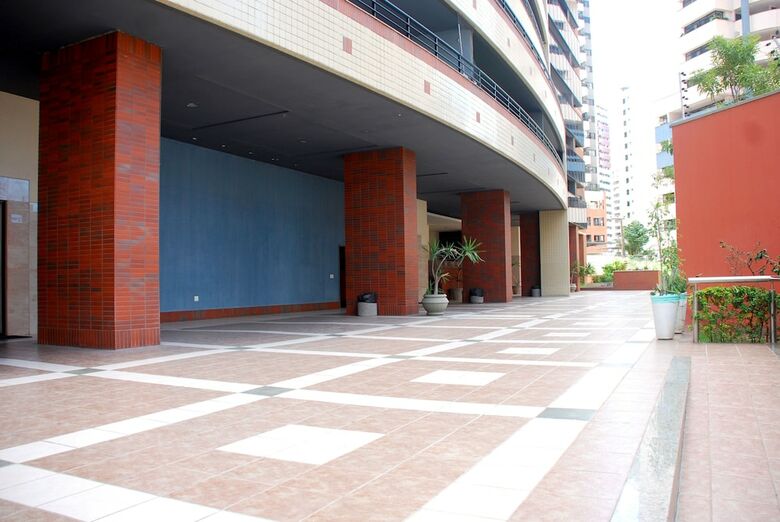 Altavista Apartments