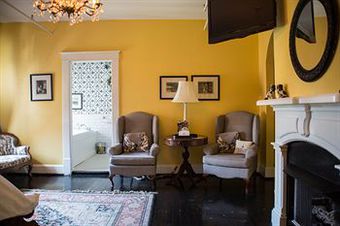 Posada Stonefort Inn