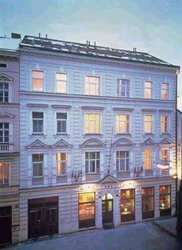 Hotel Julian