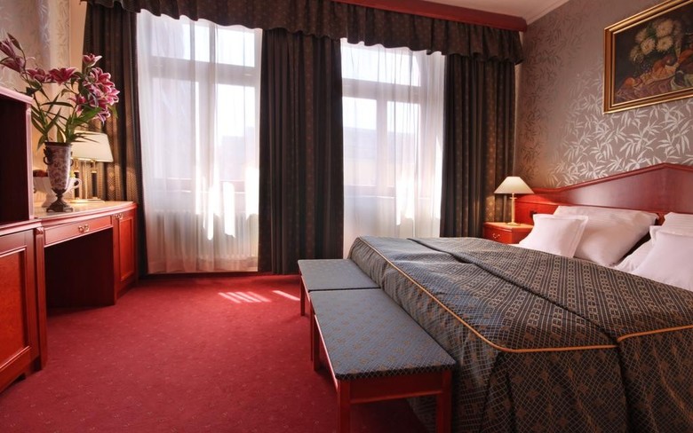 Carlton Hotel
