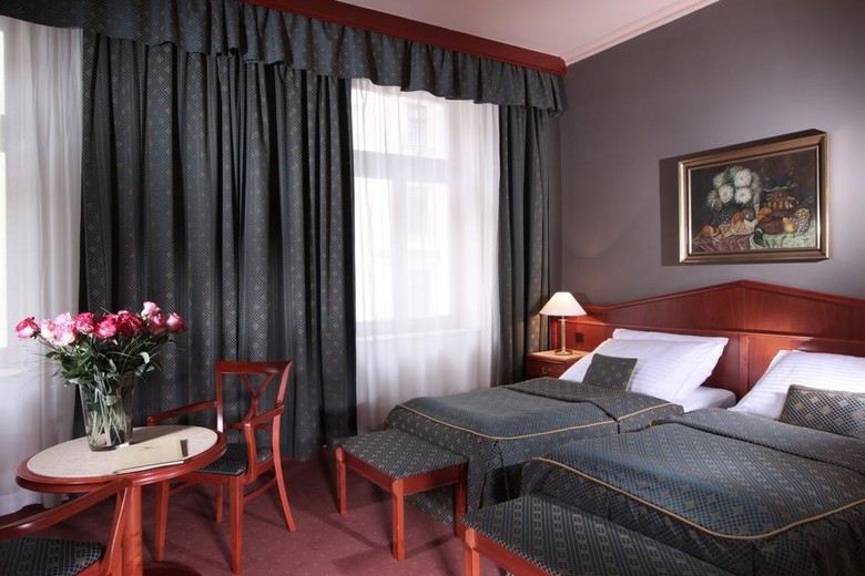 Carlton Hotel