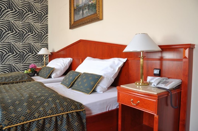 Carlton Hotel