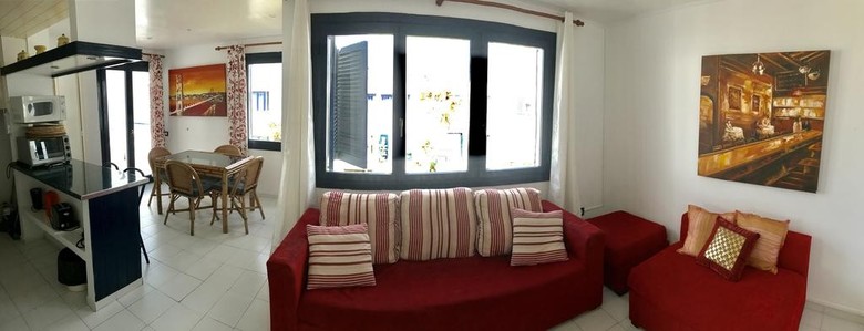 Apartamentos Playa Los Barqueros