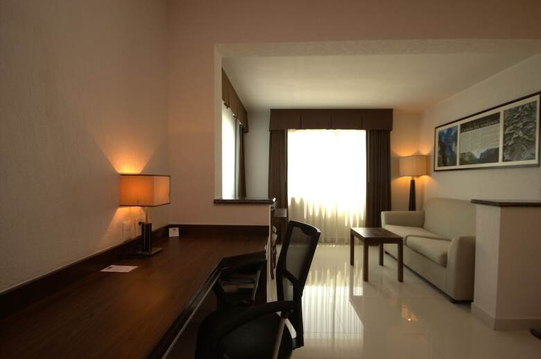 Hotel Holiday Inn Express Tuxtla Gutierrez La Marimba