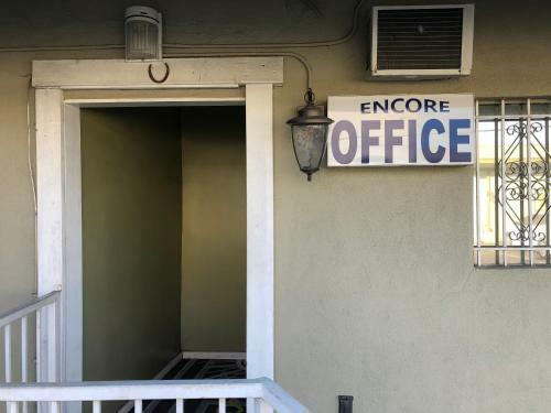 Encore Motel
