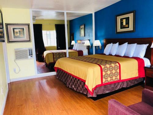 Encore Motel