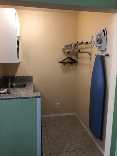 Encore Motel