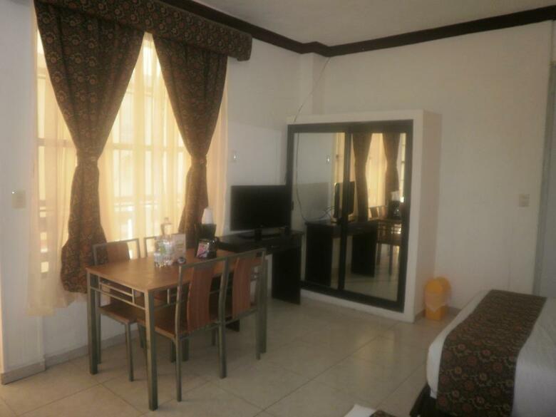 Hotel Esmeraldas