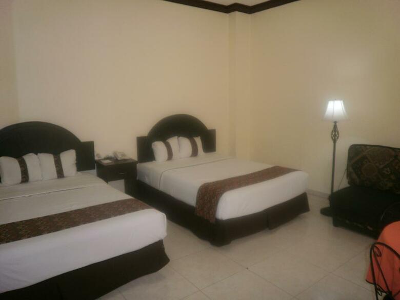 Hotel Esmeraldas