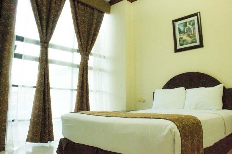 Hotel Esmeraldas