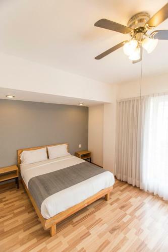 Albergue Hostal Tres Central