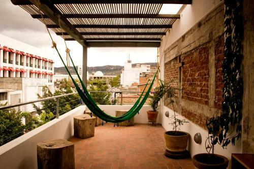 Albergue Hostal Tres Central