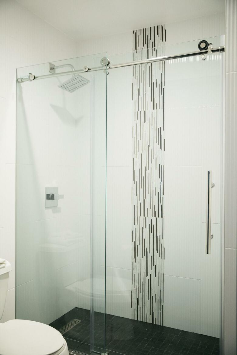 The Blvd Hotel & Suites