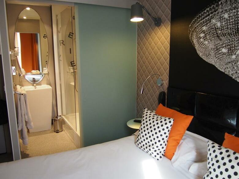 Porte De Versailles Hotel