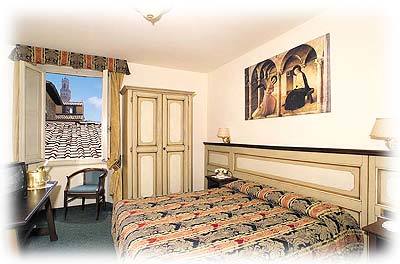 Hotel De Lanzi