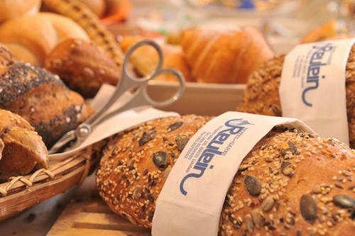 Hostal Hotel Garni Reulein