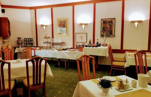 Hostal Hotel Garni Reulein