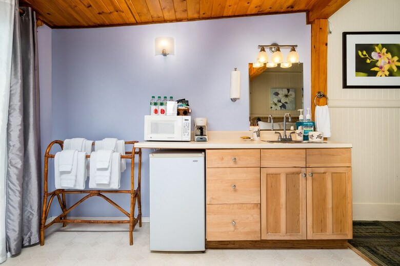 Aloha Junction Bed & Breakfast