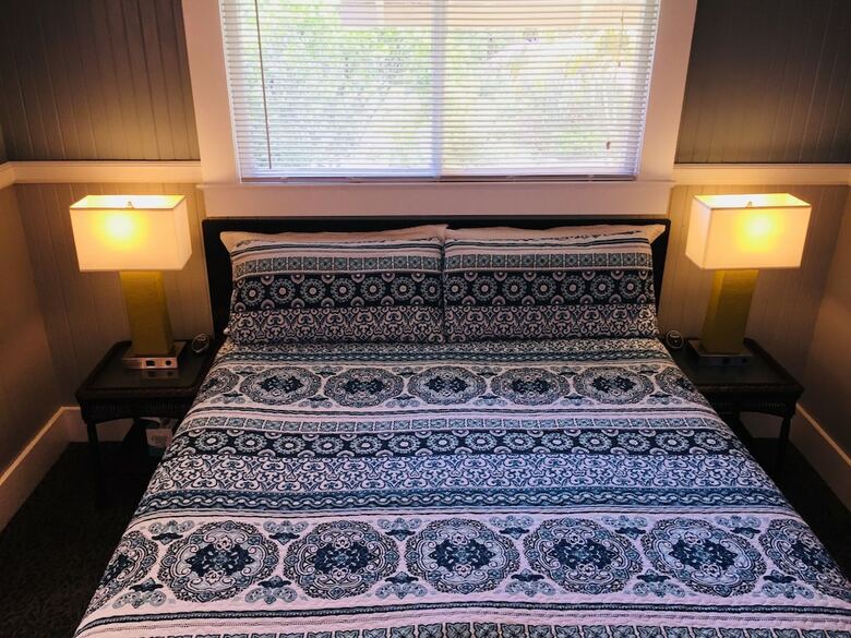 Aloha Junction Bed & Breakfast