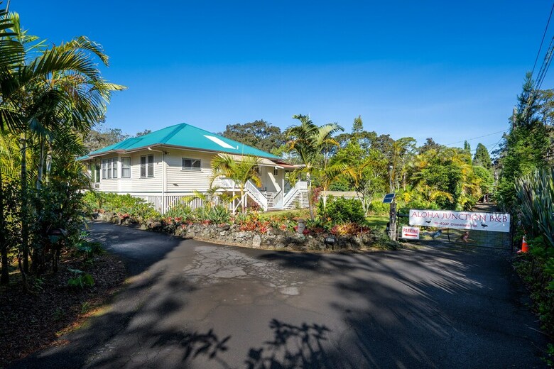 Aloha Junction Bed & Breakfast