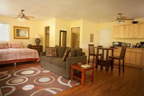 Hostal 5th Street Ohana