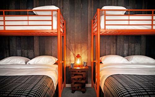 Basecamp Hotel
