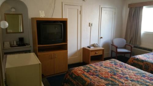 San Joaquin Motel