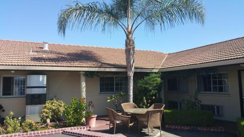 San Joaquin Motel