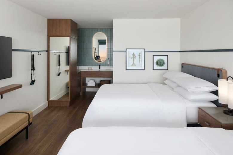 Hotel Monterey Beach Resort