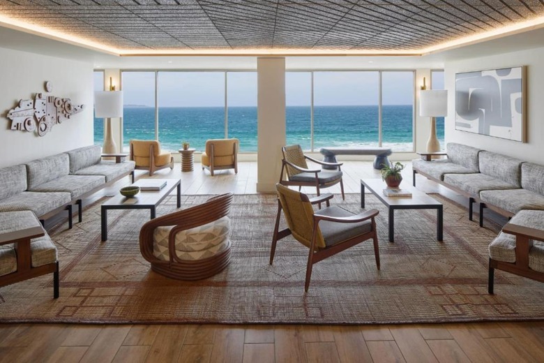 Hotel Monterey Beach Resort