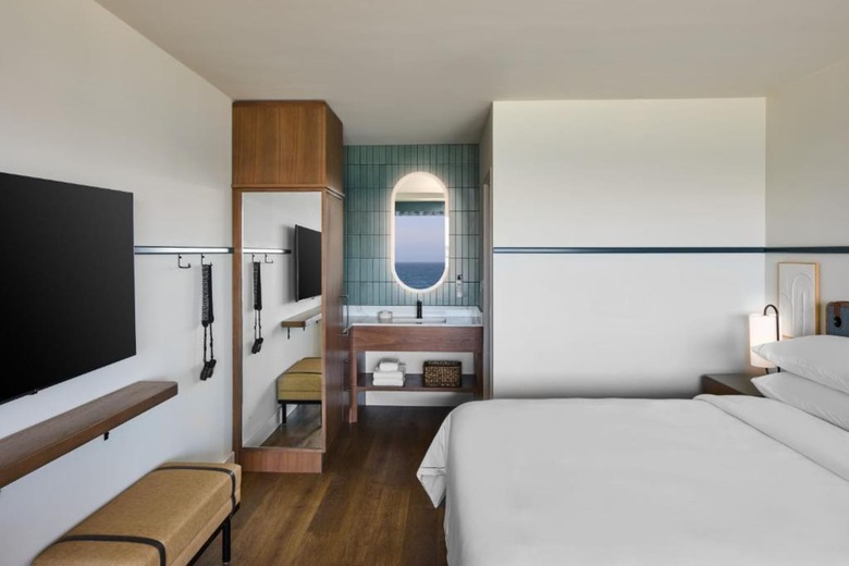 Hotel Monterey Beach Resort