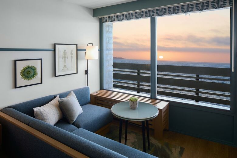 Hotel Monterey Beach Resort