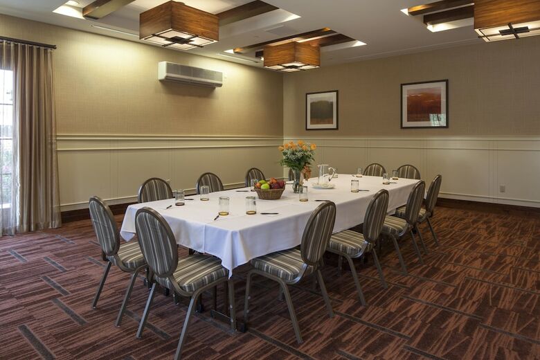 Hotel Abrego